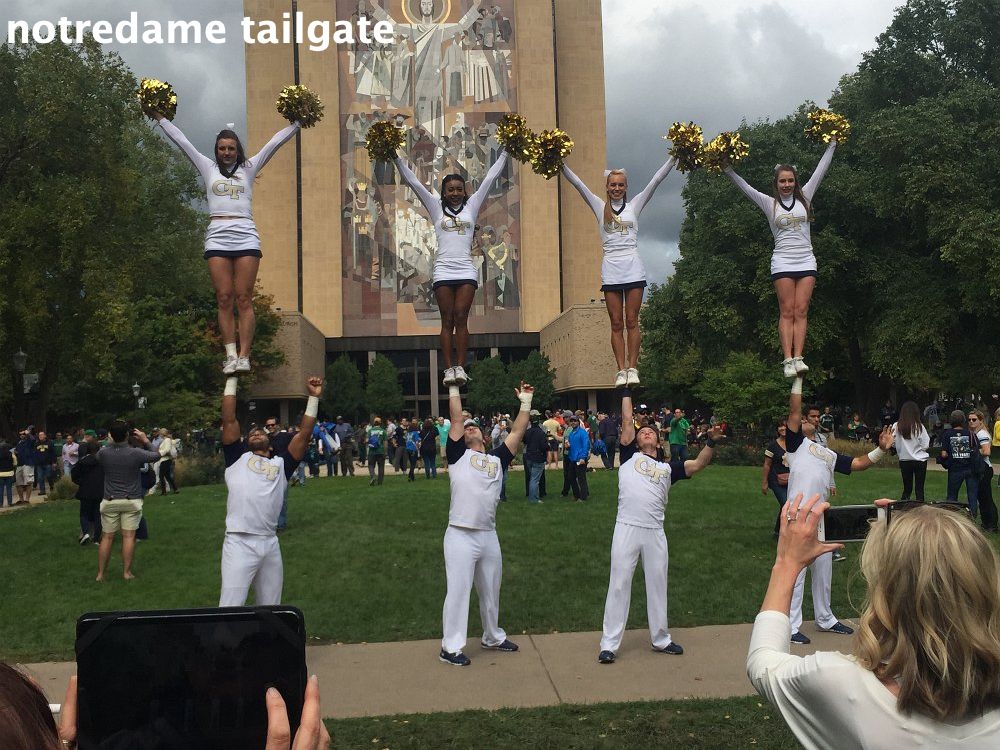 chicagobusrentals-notredame-tailgateimg_2312_22322264562_o 