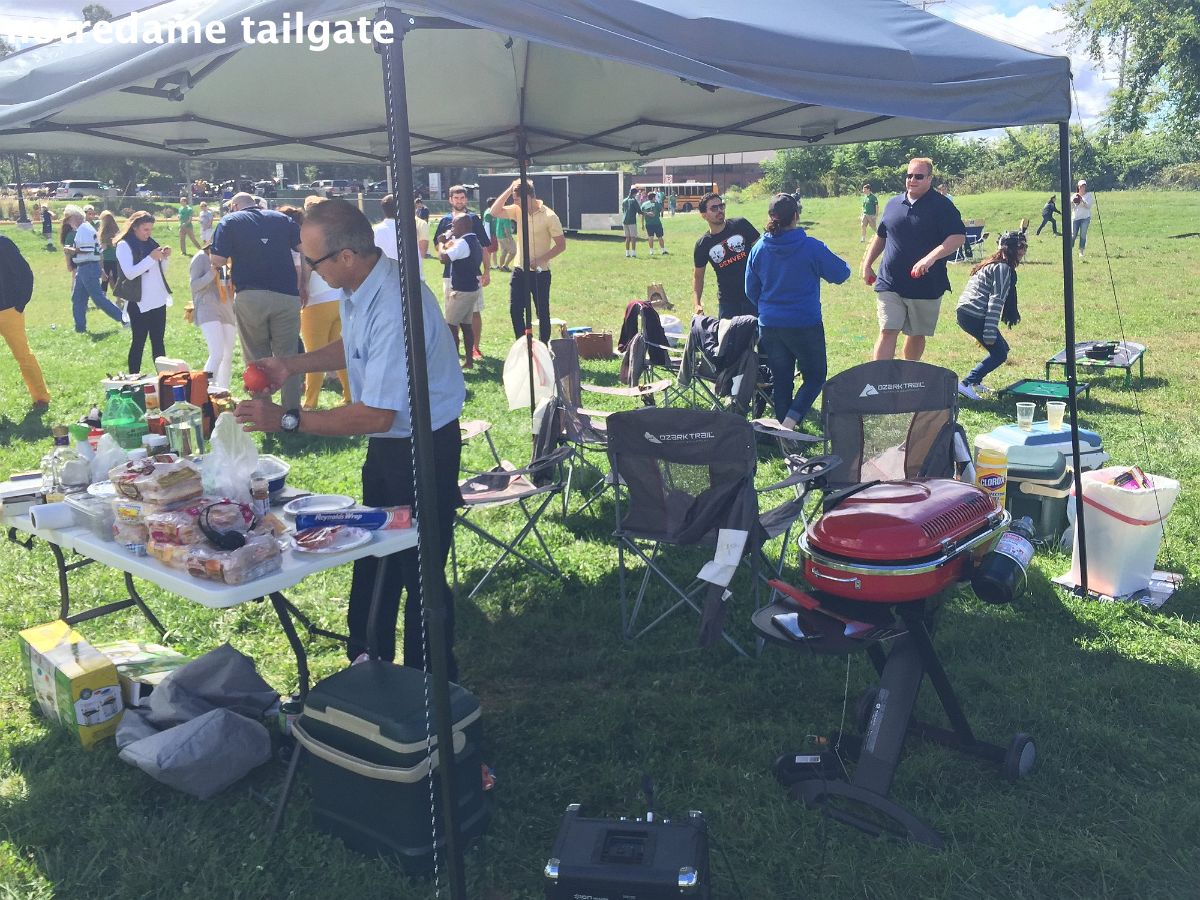 tailgate-set-up-notre-dame2_21712522154_o-2000w 