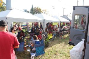 chicago-notre-dame-tailgatebusrentals-notre-dame-tailgateimg_7184_12-800w