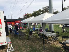 chicagobusrentals-notredame-tailgateimg_1439_25042423617_o