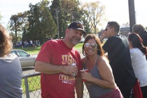 chicagobusrentals-notredame-tailgateimg_7196_39914107211_o-2000w
